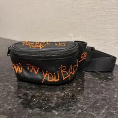 希少ジェレミースコット Jeremy Scottボディバッグ ウエストポーチ総柄 