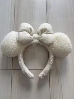 Disneyミニーちゃん耳付きカチューシャ（クリーム色）
