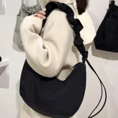 GU ナイロンギャザーバッグ