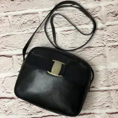 ヴァラ ショルダーバッグ