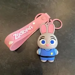 ゆ***読様【新品未使用】ズートピア ジュディ・ホップス キーホルダー