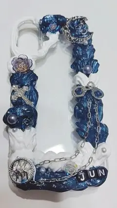 iPhone16対応ケース ネイビー×ホワイト クラシックデザイン