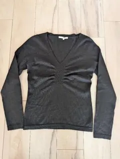 23区　黒　Vネックセーター