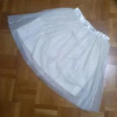 新品未使用earth music&ecology　オフホワイトチュールスカート