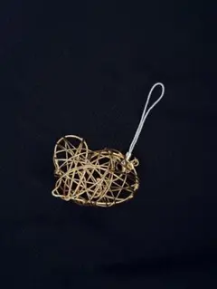 新品　ワイヤーアート ハートのオブジェ キーホルダー