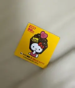 クロネコヤマト ハローキティ 50周年 チョコカップケーキステッカー