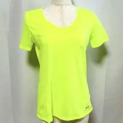 アンダーアーマー　Tシャツ