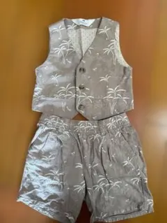 H&M ヤシの木柄 ベスト ハーフパンツ セット 98cm