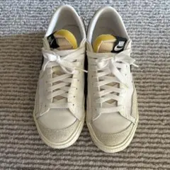 NIKE スニーカー ホワイト/ブラック　23cm