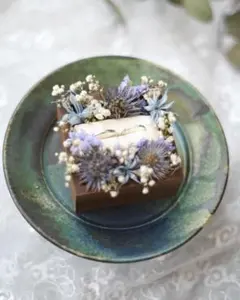 置くだけで華やか！入籍フォトに◎ ドライフラワーのリングピロー(ブルー)