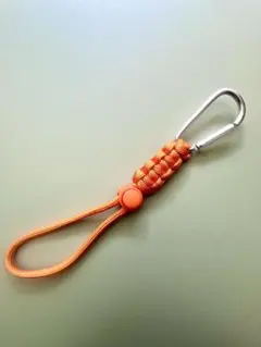 オレンジ パラコード カラビナ付き　ペットボトルホルダー　handmade