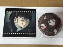 鬼滅の刃　ダイニング　お楽しみくじ　カナヲ　クリアカード　缶バッジ