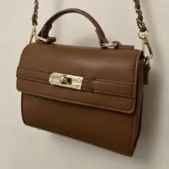 ブラウン ハンドル付きショルダーバッグ