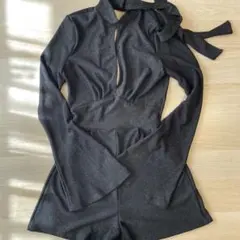 【Bershka】ブラックミニワンピース フレアスリーブ