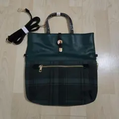 緑と黒のチェック柄トートバッグ