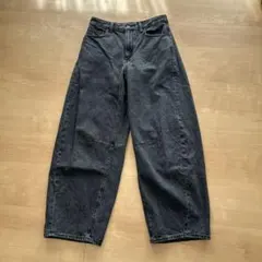 GU バレルレッグジーンズ