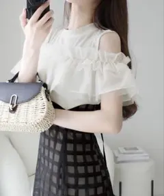 チュールフリルドッキングノースリーブワンピース（ロング丈）