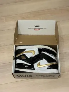 NIKEスニーカー ホワイト/ブラック/ゴールド 11