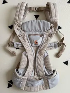 エルゴ　オムニブリーズ　サンドベージュ