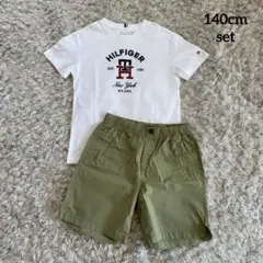 トミーヒルフィガー　ロゴ刺繍Tシャツ コットンハーフパンツ　セット　まとめ売りのサムネイル