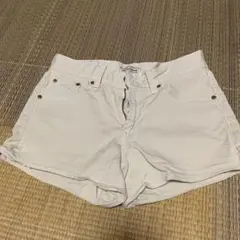 ショートパンツ