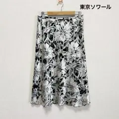 東京ソワール　フレアスカート　花柄　光沢　フォーマル　13号のサムネイル
