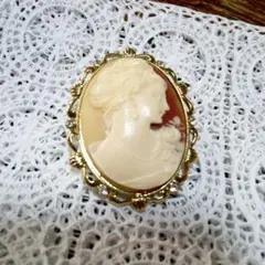 カメオスタイル ブローチ オーバル型