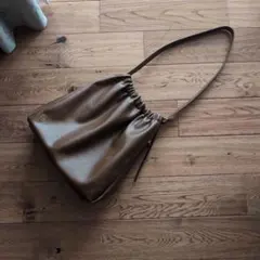 LOWRYS FARM ギャザーショルダーバッグ