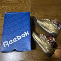Reebok Classic ゴールド ハイカットスニーカー　クリスマス限定柄
