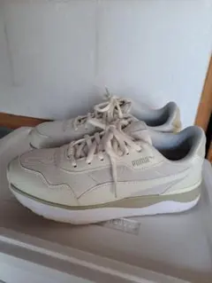 Item thumbnail for item 200fe13f-05e8-412b-ac98-88a0c6f0560d