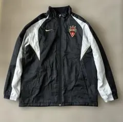 NIKE ジャンパー　黒地にグレー　金刺繍&ワッペン　後ろゴールドプリント