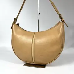 バーバリー　Burberry ベージュレザー ハーフムーン　ワンショルダーバッグ