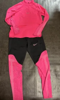 Nike ピンク 長袖ジャージ セットアップ