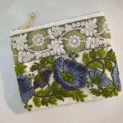 サービス商品です。お値下げ！ インド刺繍リボン　ミニミニポーチ