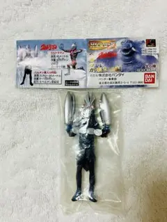 ウルトラマン　HGシリーズ16 バルタン星人（二代目）ミニブック付きのサムネイル