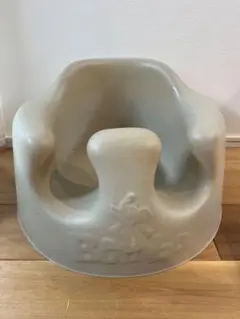 Bumbo ベビーチェア グレー トレイ付き