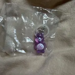 ケアベア　めじるしアクセサリー　ガチャガチャ　紫