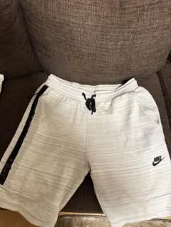 NIKE テックフリース　ハーフパンツLサイズ