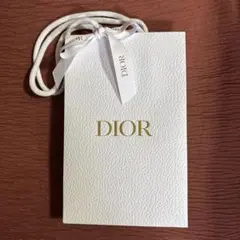Dior ホワイト ショッパー　リボンつき