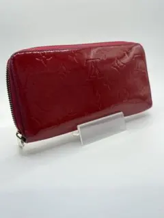 ルイヴィトン モノグラム ヴェルニ ジッピーウォレット ラウンドファスナー