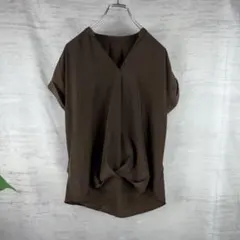 美品 FABIA ファビア 裾デザイン ブラウス M ポリエステル100%のサムネイル