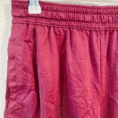人気ブランド✨アンダーアーマー 【S】ハーフパンツ 赤紫　ジム　スポーツ　春夏