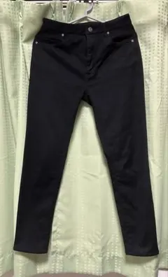 Item thumbnail for item e34e13ff-1aac-4b3b-bc2e-6019062ee5d2