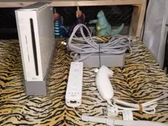 動作確認　Wii 本体 ホワイト リモコン　ヌンチャク付き　必ずゲーム出来ます