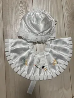 お宮参り用 ホワイトサテン よだれかけと帽子