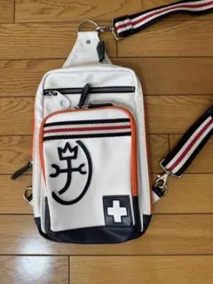 カステルパジャックボディーバッグ