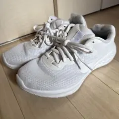 NIKE レボリューション6 ホワイト25.5cm 希少