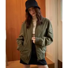 美品 TOMMY HILFIGER MA-1 ブルゾン XL カーキのサムネイル