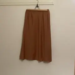 【UNIQLO】サテンナローフレアスカート　size64