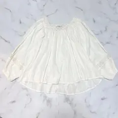 サラマリカ　レース　刺繍ブラウス ギャザー 透かし編み　シャツ　ボリューム袖